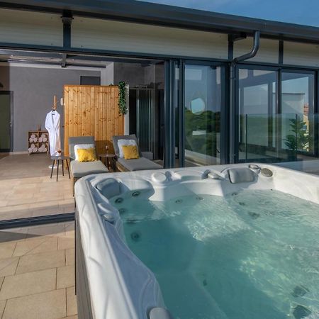 Aparthotel Punta Blu - Pool & Spa Premantura Ngoại thất bức ảnh