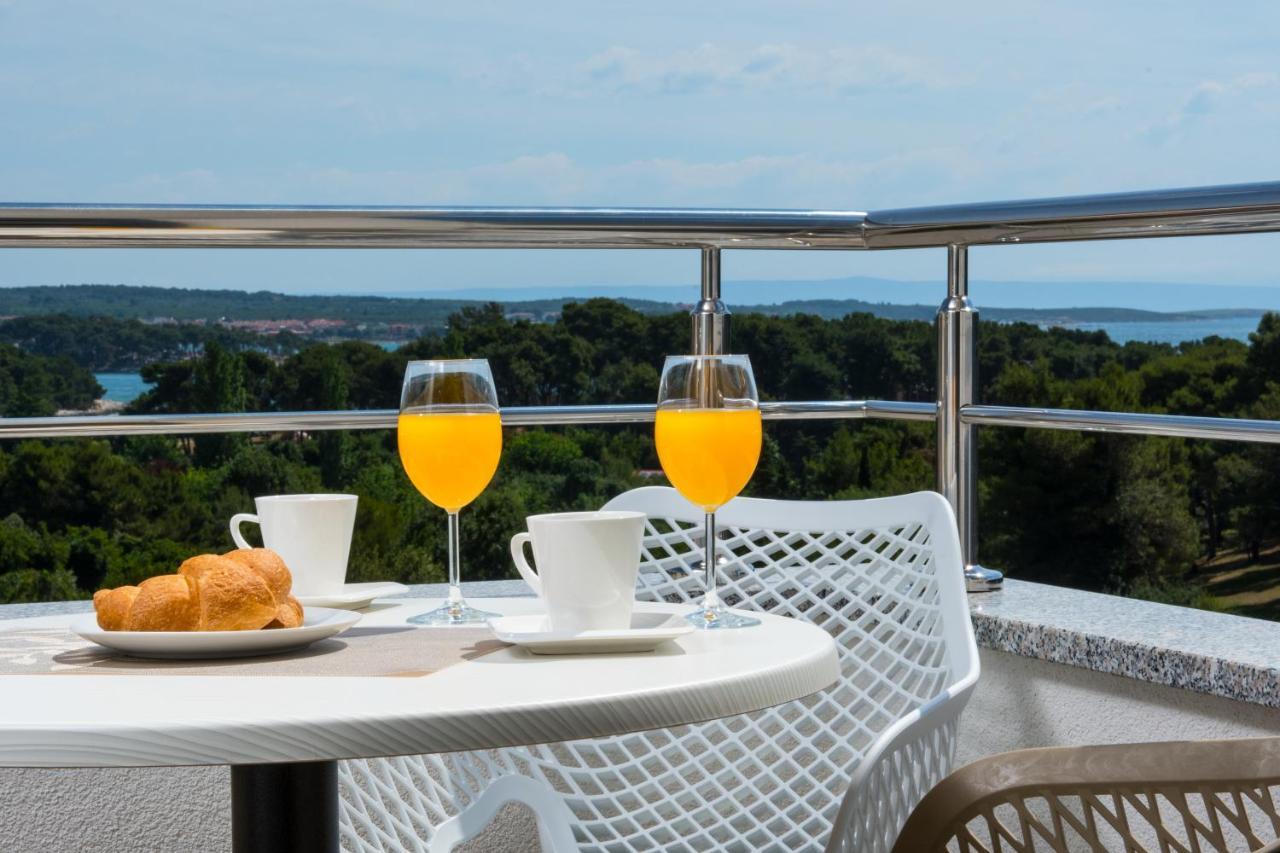 Aparthotel Punta Blu - Pool & Spa Premantura Ngoại thất bức ảnh
