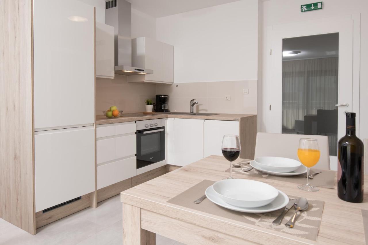Aparthotel Punta Blu - Pool & Spa Premantura Ngoại thất bức ảnh
