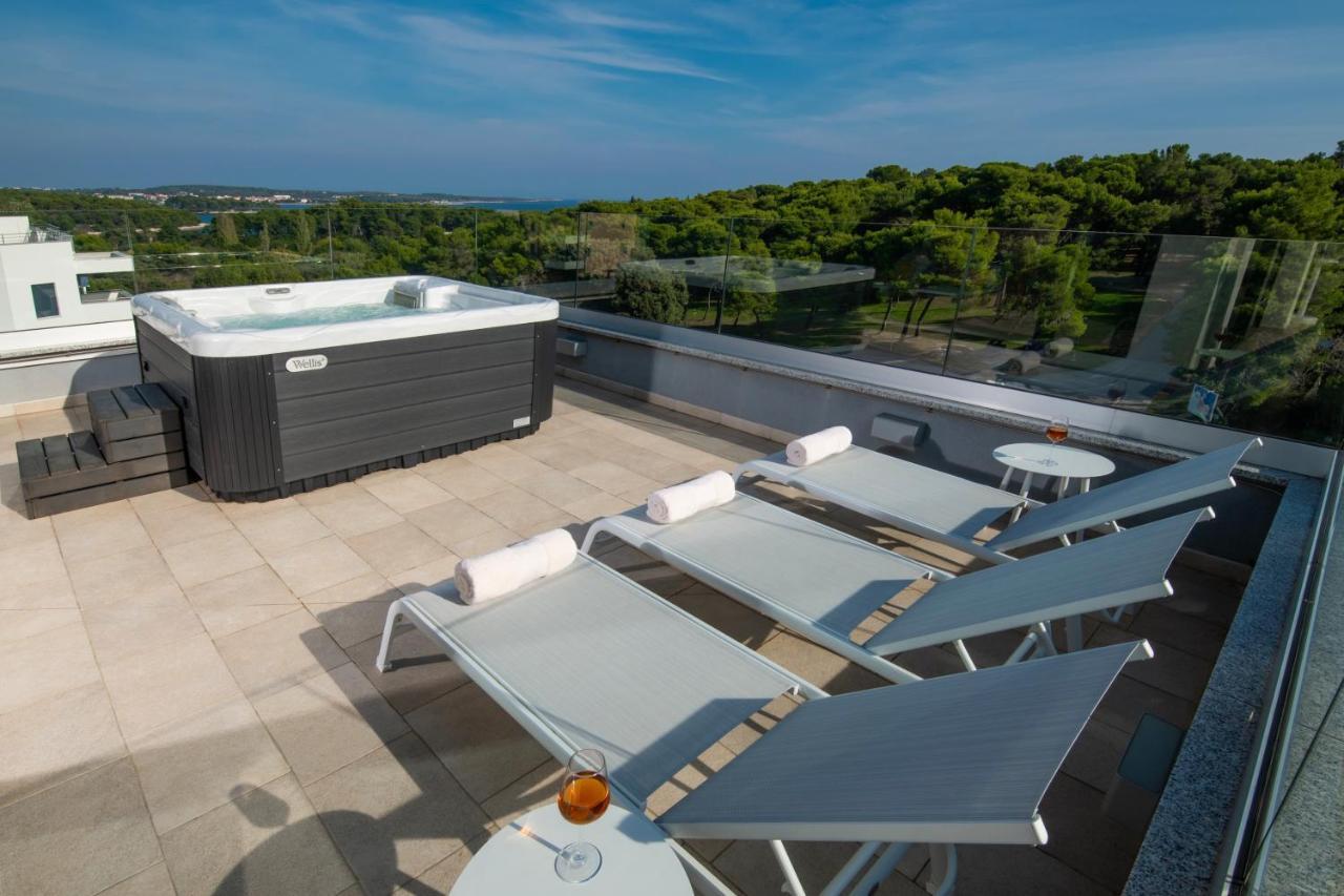 Aparthotel Punta Blu - Pool & Spa Premantura Ngoại thất bức ảnh